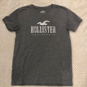women’s Hollister grey tee
